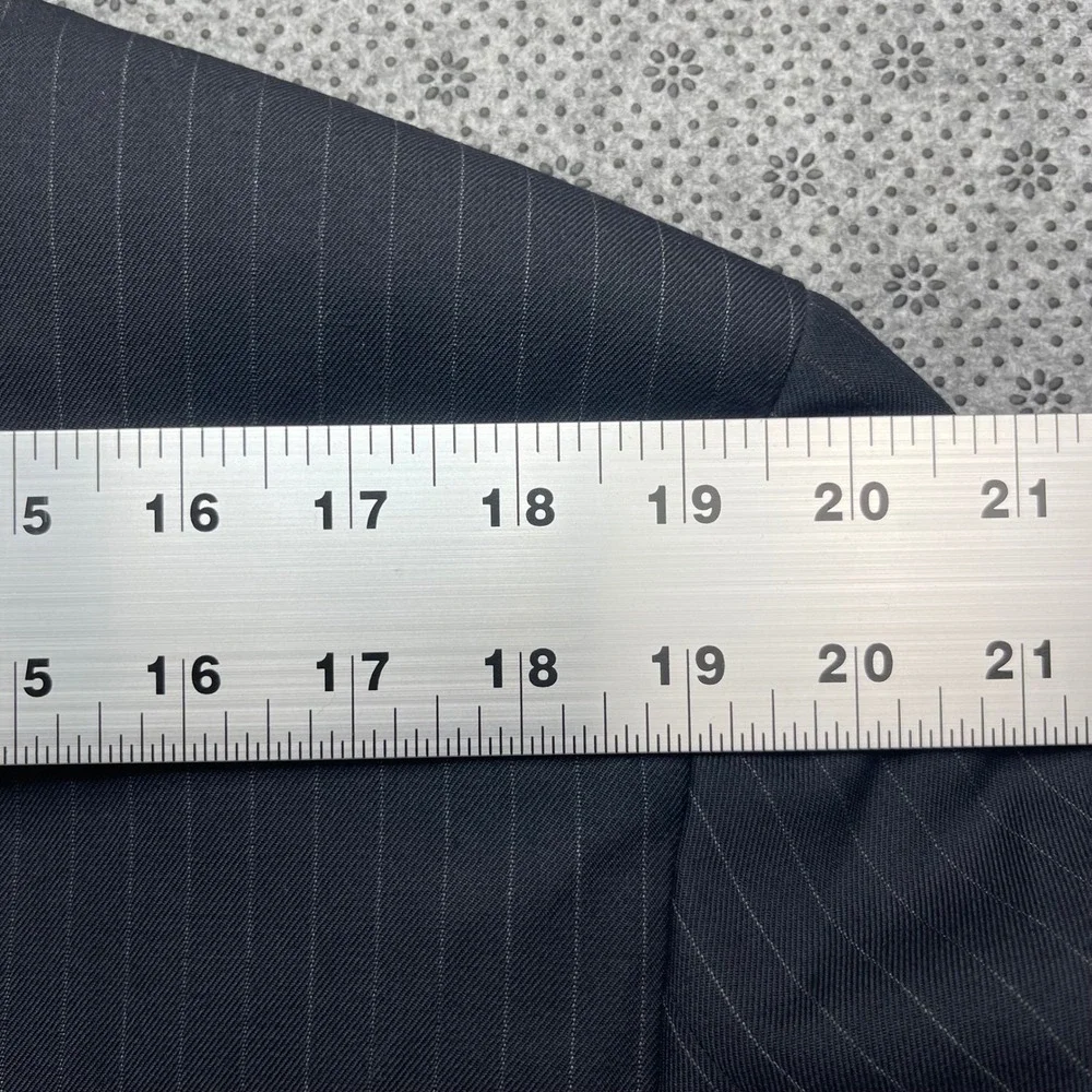 NEW Merona Mens‎ Pinstripe Suit Set 44R Blazer 36x32 Pants Charcoal Gray 2 Piece
